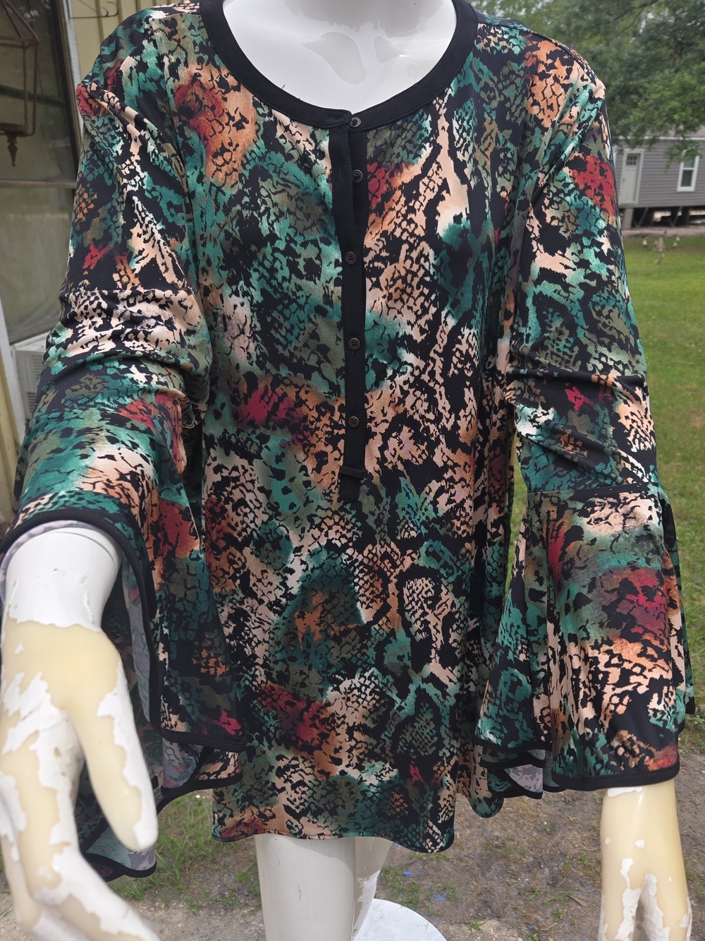 Women's Multicolor Printed Bell-Sleeve Tunic Top